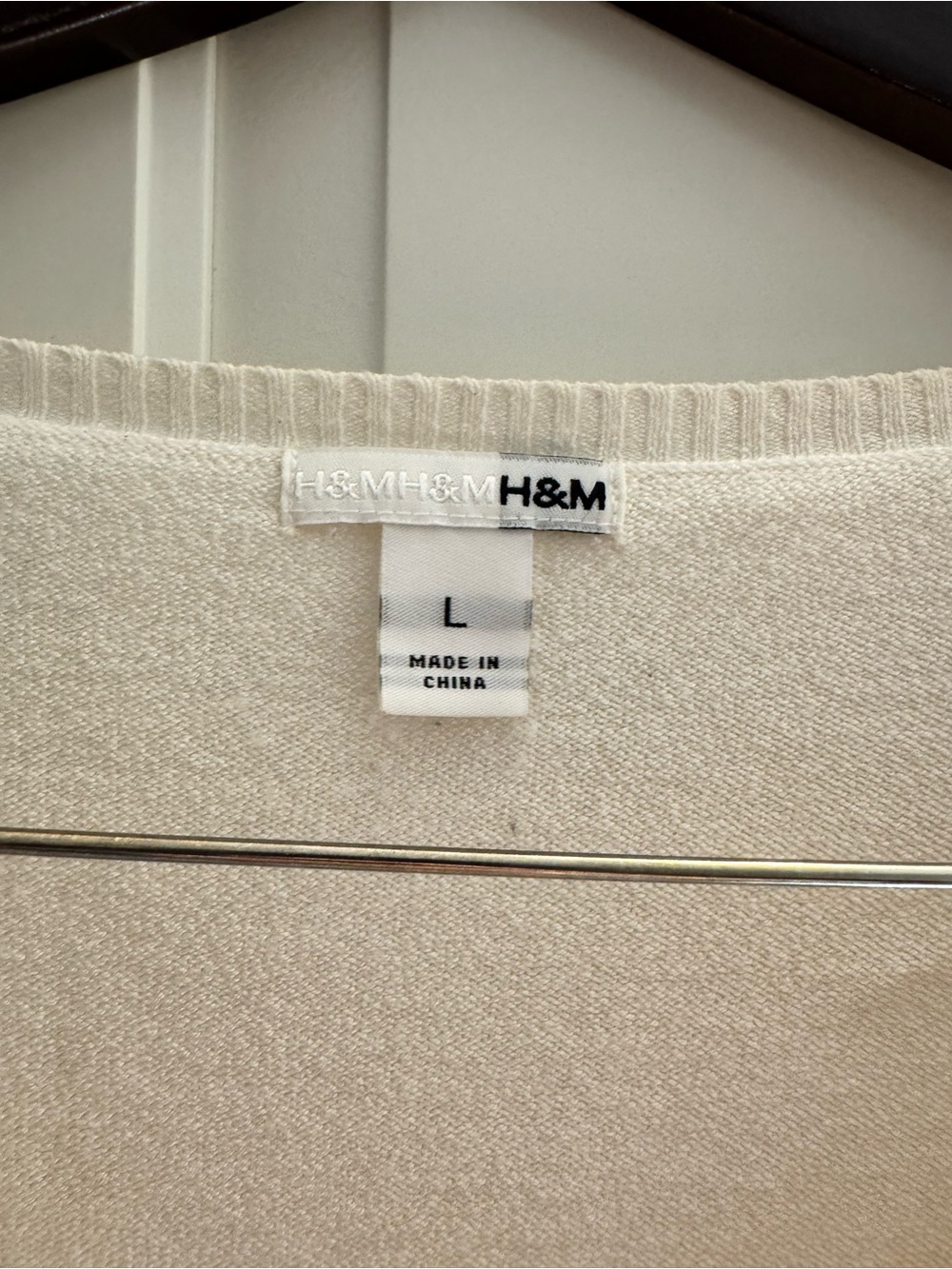 H&M Women's V-Neck Y2K Sweater - Off-White - Picture 3 of 11